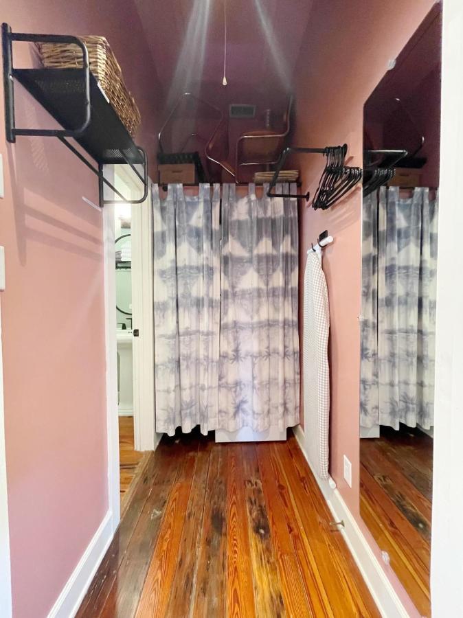 Charming 1885 Parlor Loft Downtown Savannah Stay Exterior photo