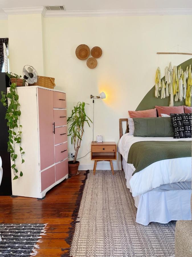 Charming 1885 Parlor Loft Downtown Savannah Stay Exterior photo