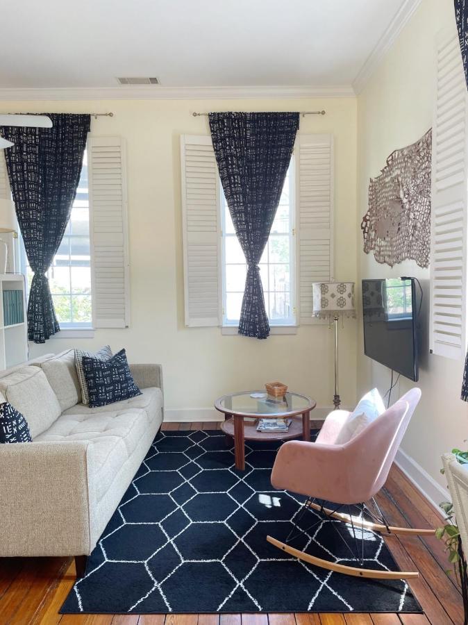 Charming 1885 Parlor Loft Downtown Savannah Stay Exterior photo
