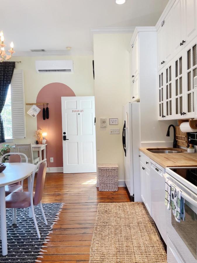 Charming 1885 Parlor Loft Downtown Savannah Stay Exterior photo
