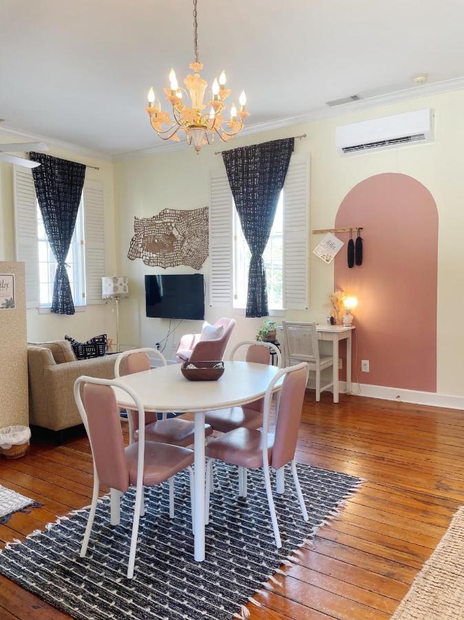 Charming 1885 Parlor Loft Downtown Savannah Stay Exterior photo
